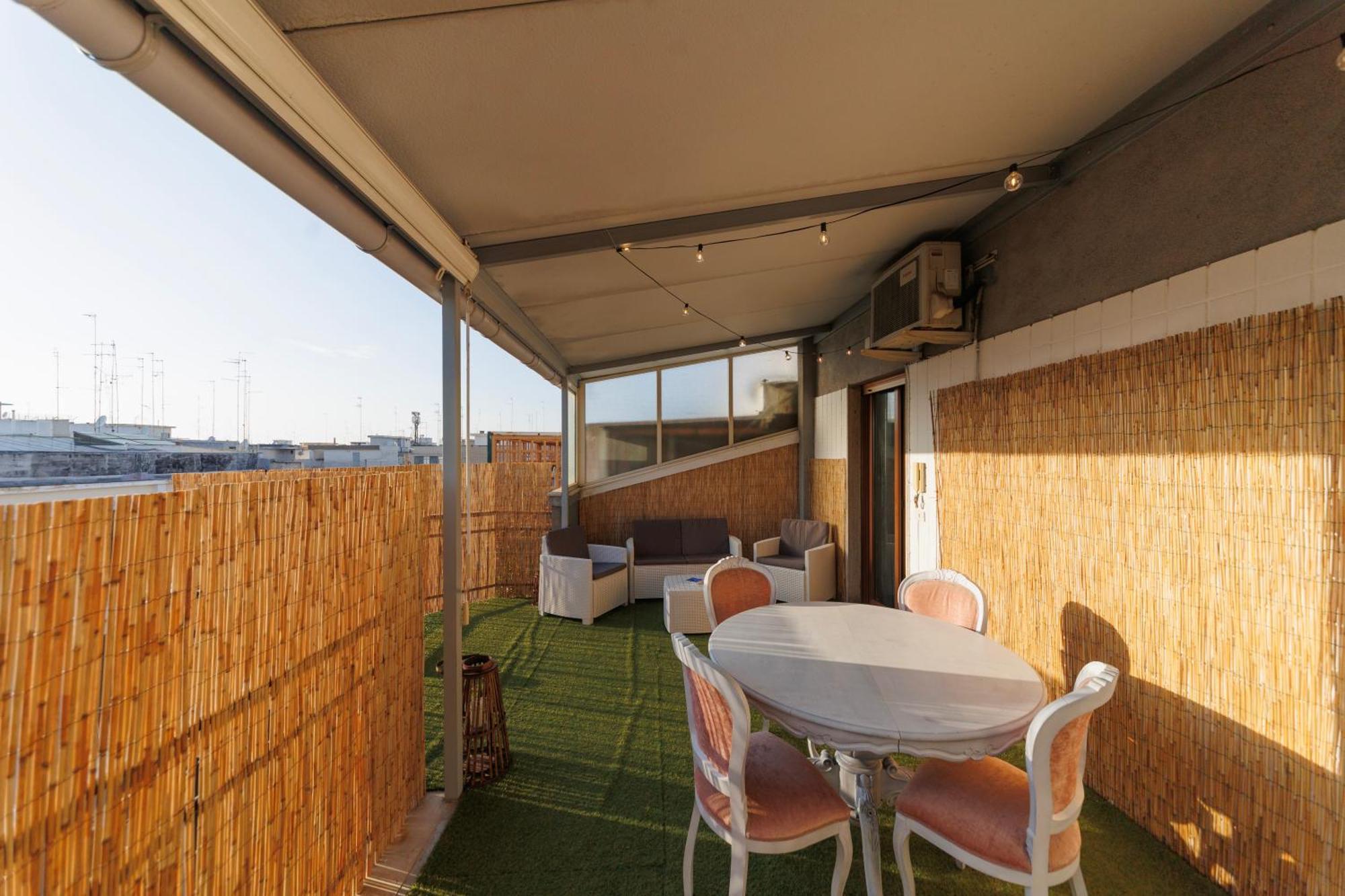Atticoderossi A 500Mt Da Stazione&Centrostorico Apartment Bari Exterior photo